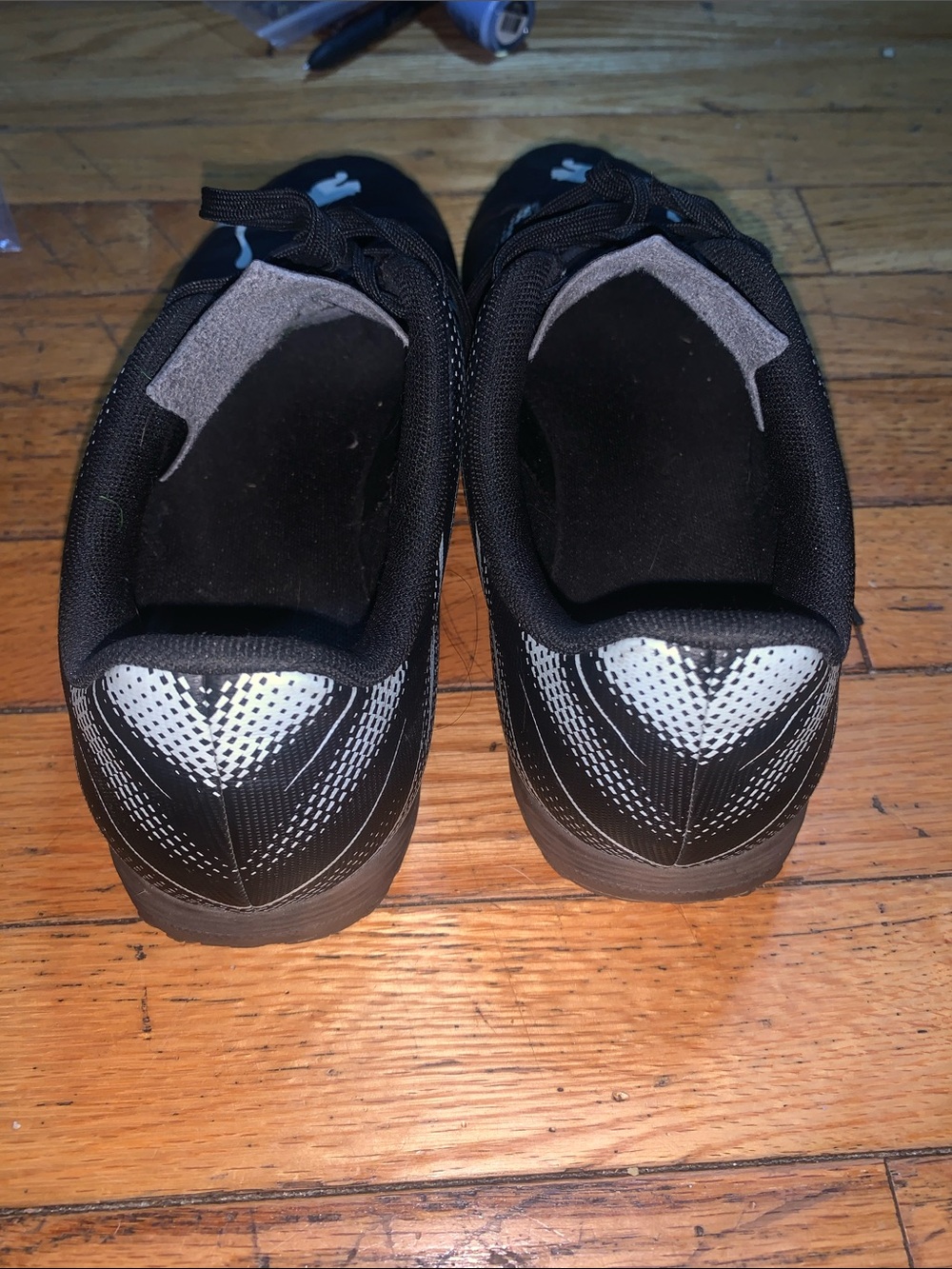 Womens Puma Junior Attacanto Indoor Shoes Size 8 - Picture 4 of 11